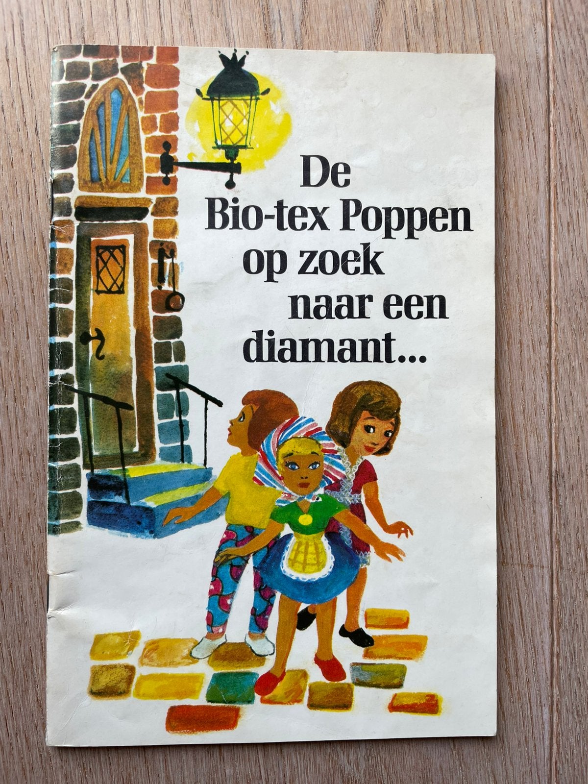 De Bio-tex poppen op zoek naar een diamant, Boeken, Ophalen of Verzenden, Zo goed als nieuw, Fictie algemeen, 5 of 6 jaar