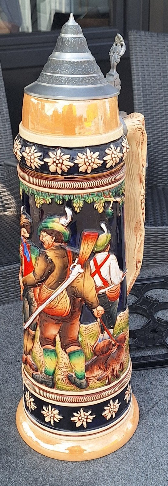 Vintage Duitse Bierpul met Jachtscène en Edelweiss, Antiek en Kunst, Antiek | Keramiek en Aardewerk, Ophalen of Verzenden