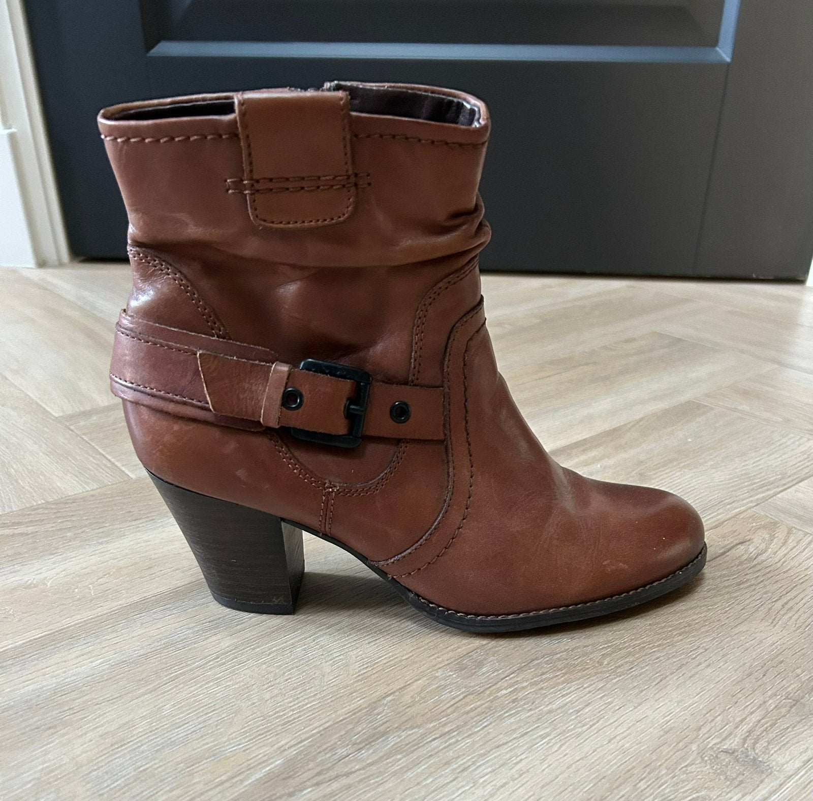 Choizz laarsjes, Kleding | Dames, Schoenen, Bruin, Lage of Enkellaarzen, Ophalen of Verzenden, Zo goed als nieuw