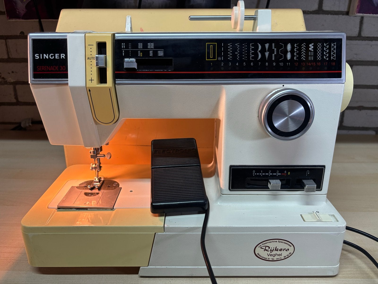 Singer Serenade 30 Naaimachine - Vintage Model 6235, Ophalen of Verzenden, Gebruikt, Naaimachine, Singer
