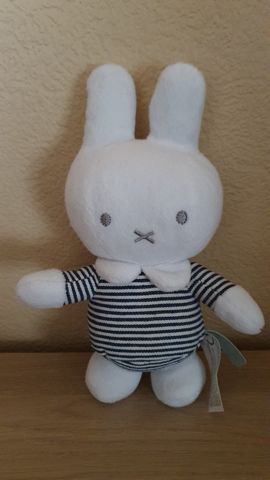 Nijntje knuffel met rammelaar., Nijntje, Ophalen of Verzenden, Zo goed als nieuw, Konijn