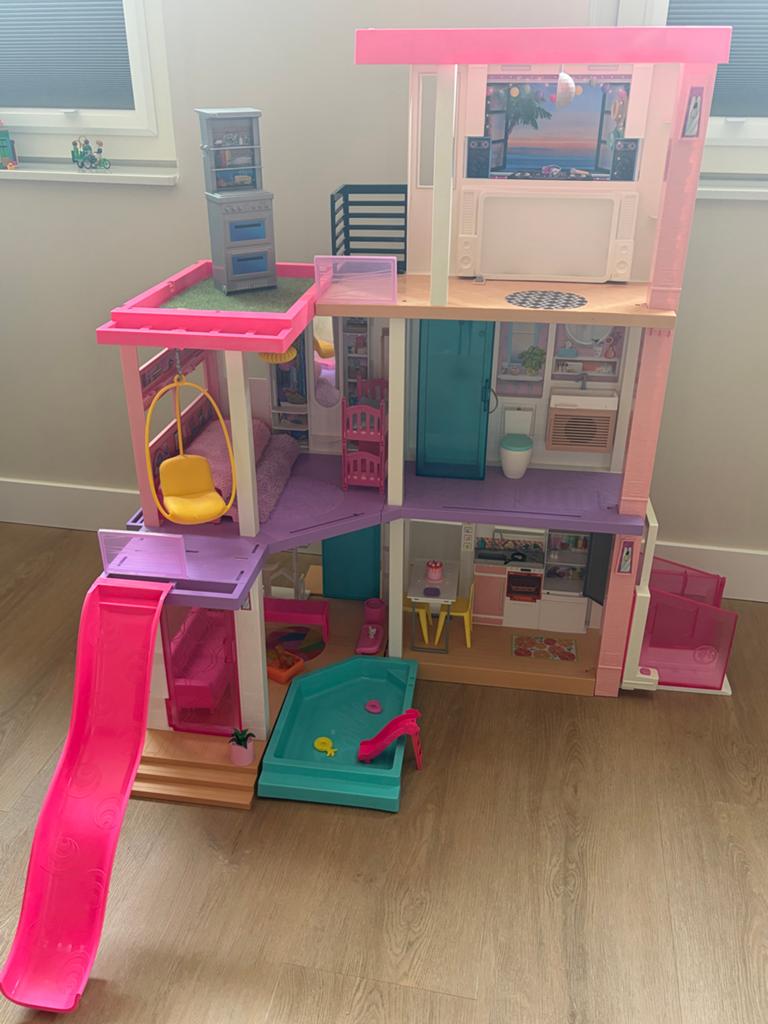 Groot Barbie Droomhuis met Zwembad en Glijbaan, Ophalen, Zo goed als nieuw, Barbie