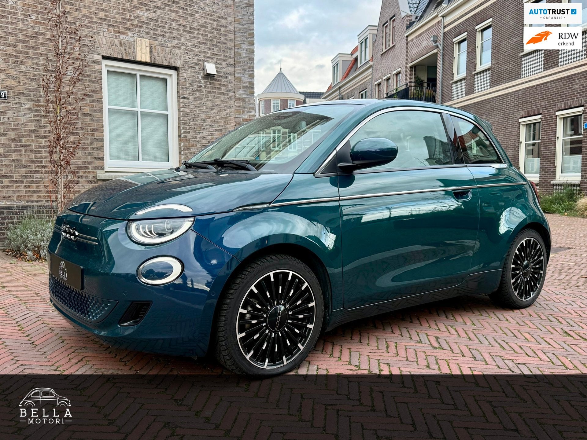 Fiat 500e La Prima 42 kWh | RIJKLAARPRIJS | SOH 94,9% | Topu, Auto's, Dealer onderhouden, Gebruikt, 4 stoelen, Leder
