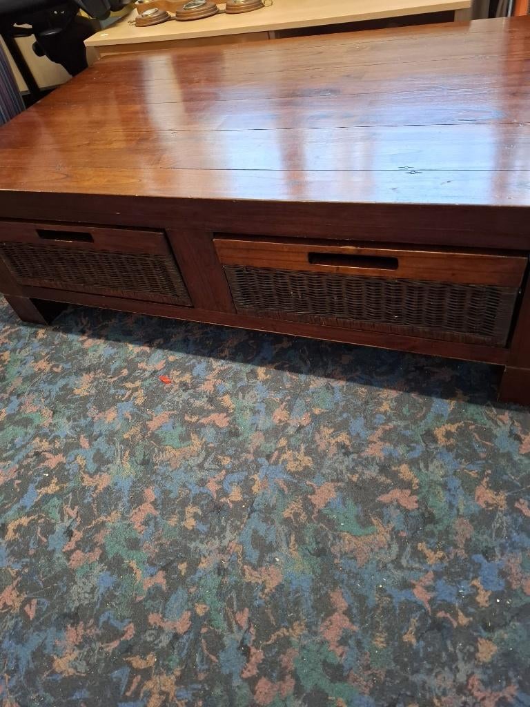 salon of tv  tafel, mahonie hout, Huis en Inrichting, Ophalen, Gebruikt, 50 tot 100 cm, 100 tot 150 cm