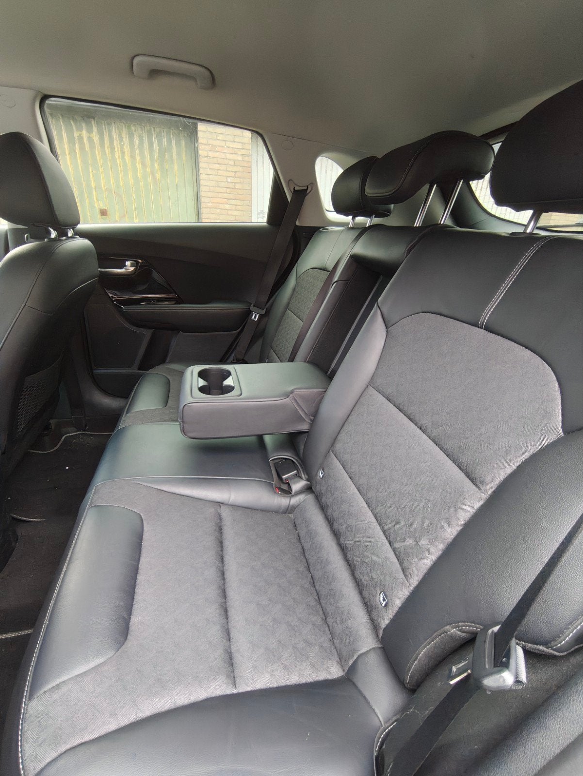 Foto 12 van Kia Niro 1.6 GDi Hybrid 141pk Dct6 2020 Blauw