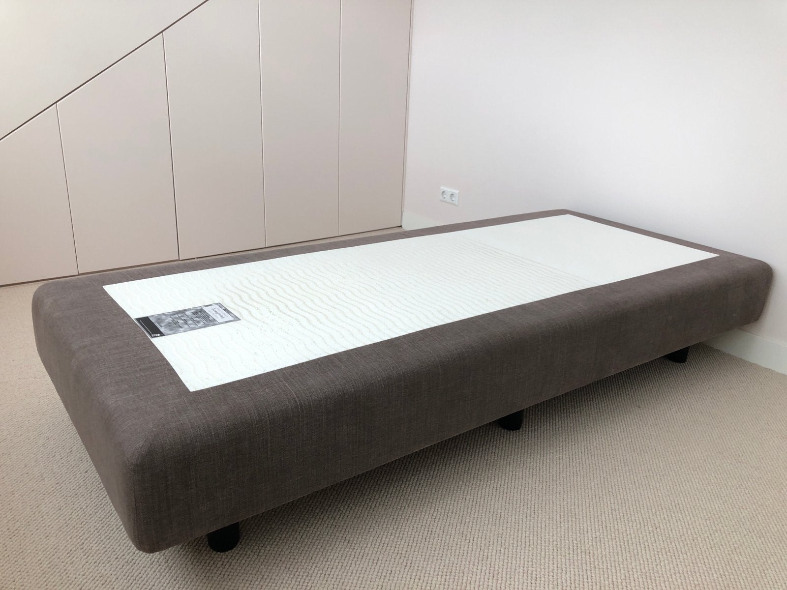 Luxe boxspring 90x210 van Sleep & Dream Meilleur stof taupe, Ophalen, Gebruikt, 90 cm, Eenpersoons