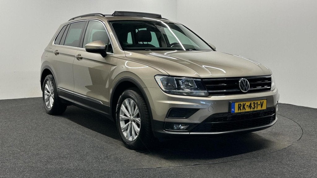 Volkswagen Tiguan 1.4 TSI ACT Comfortline PANO CARPLAY ECC T, Voorwielaandrijving, 4 cilinders, Origineel Nederlands, Handgeschakeld