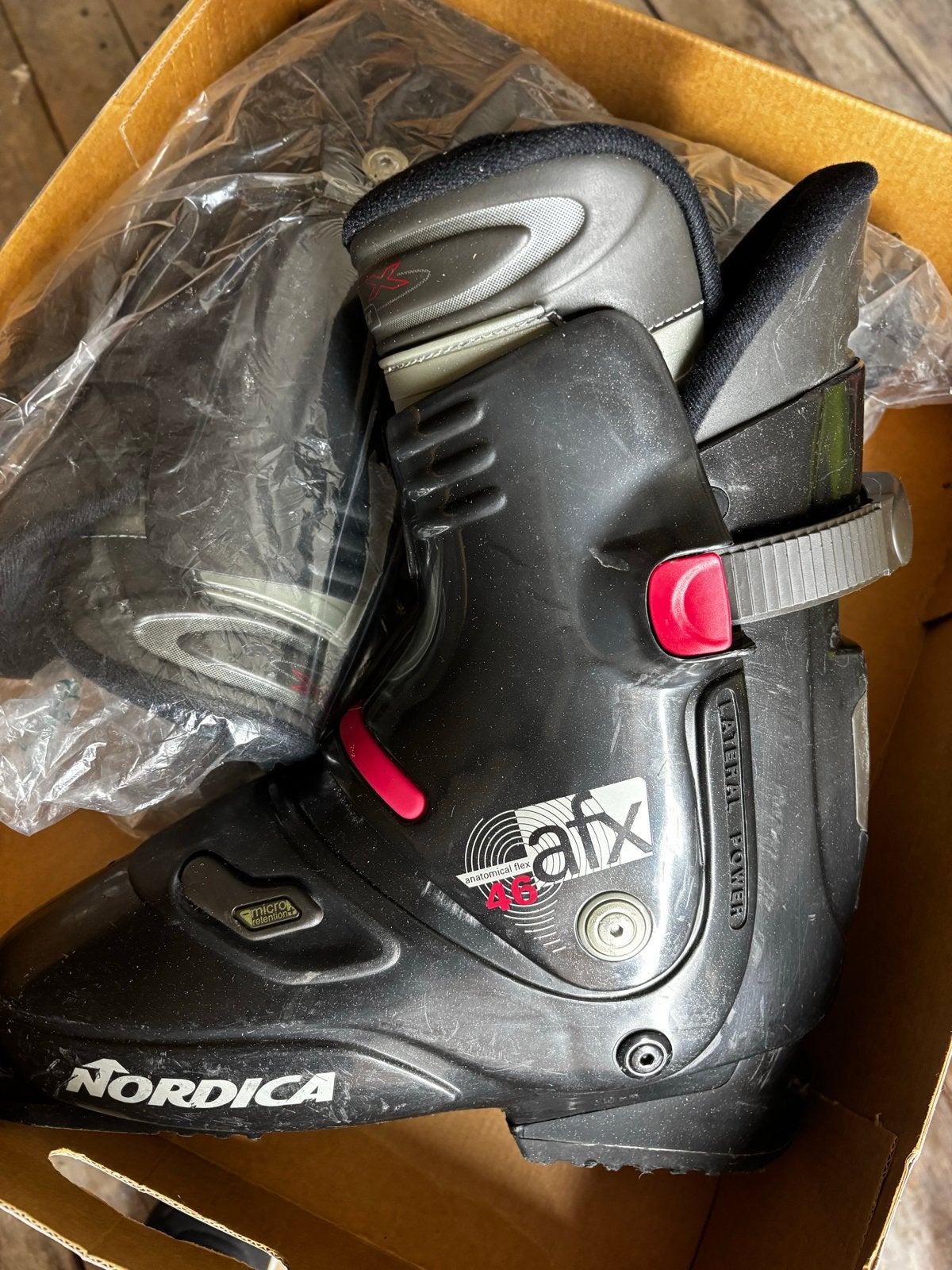 Nordica AFX Skischoenen - Maat 27.5, Sport en Fitness, Skiën en Langlaufen, 160 tot 180 cm, Gebruikt, Schoenen, Ophalen of Verzenden