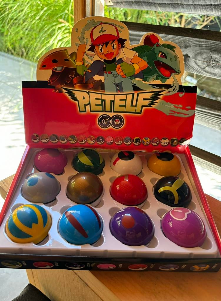 Pokeballs 12 stuks! Met 12 figuurtjes en 12 stikkers!, Verzamelen, Pokemon, Ophalen of Verzenden, Zo goed als nieuw, Pokemon