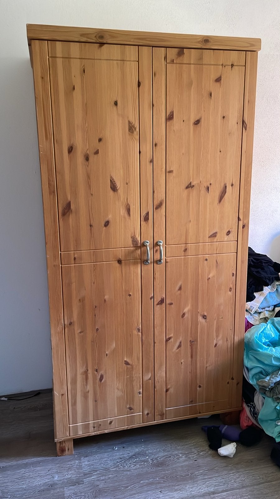 Massief grenen kledingkast met hang- en legruimte, Huis en Inrichting, Kasten | Kledingkasten, Ophalen, Gebruikt, 50 tot 100 cm