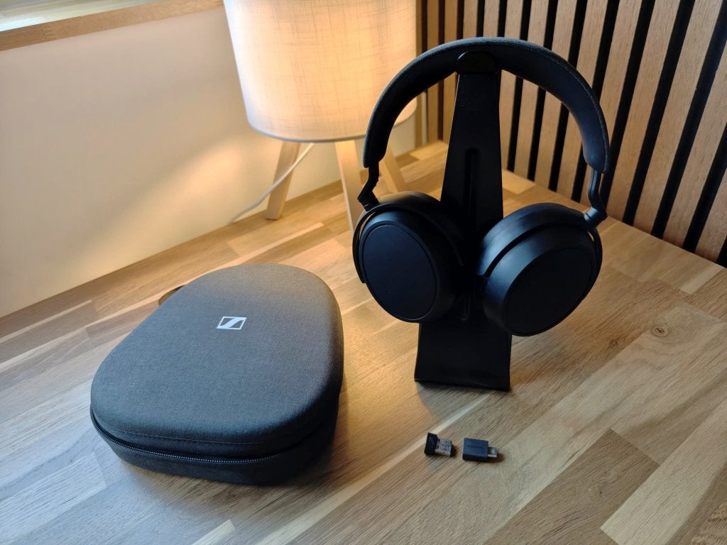 Sennheiser Momentum 4 + BTD 600 Dongle, Case & Accessoires, Audio, Tv en Foto, Sennheiser, Zo goed als nieuw, Over-ear, Zwart