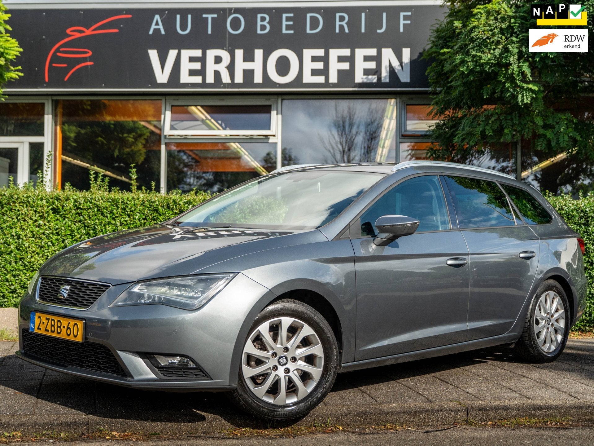 Seat Leon ST 1.6 TDI Ecomotive Lease Sport | CRUISE / CLIMAT, Auto's, Voorwielaandrijving, Euro 5, Gebruikt, Zwart
