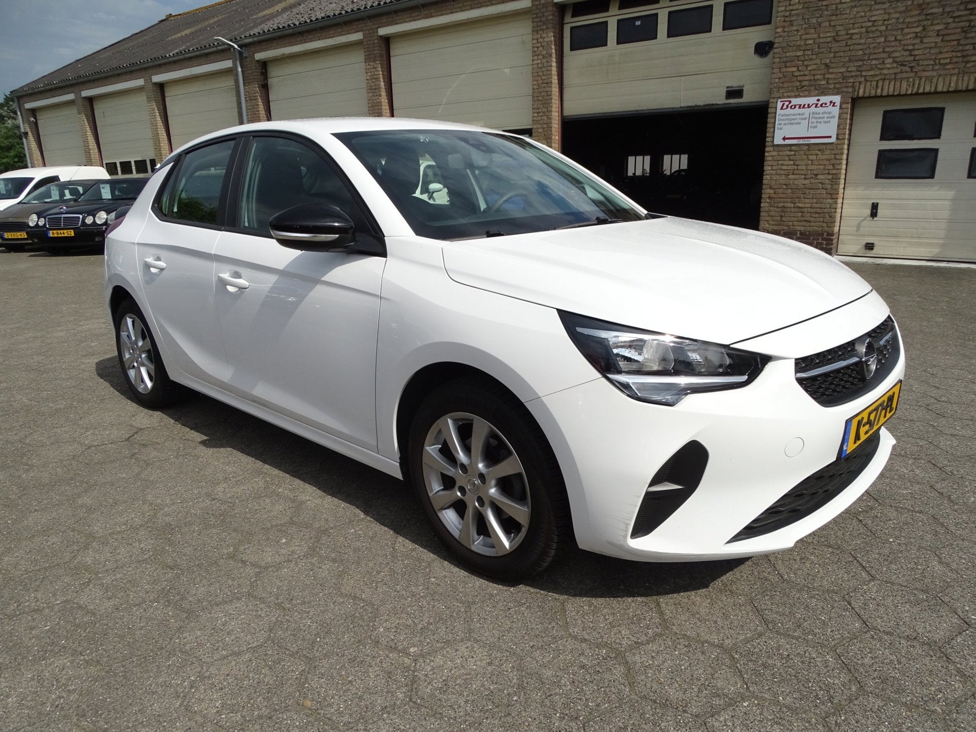 Opel Corsa 1.2 Edition AIRCO/LMV/CRUISE/APPLE CARPLAY/5 DEUR, Auto's, Voorwielaandrijving, Stof, Wit, Origineel Nederlands