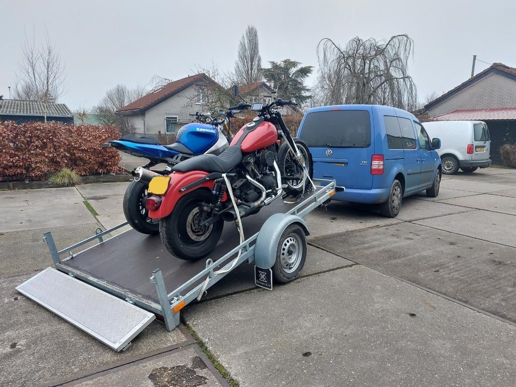 Luxe motor trailer te-huur, Aanhangwagen