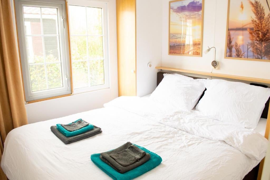 Te Koop Chalet incl. Jaarplaats, Caravans en Kamperen, Stacaravans, tot en met 6, Ophalen