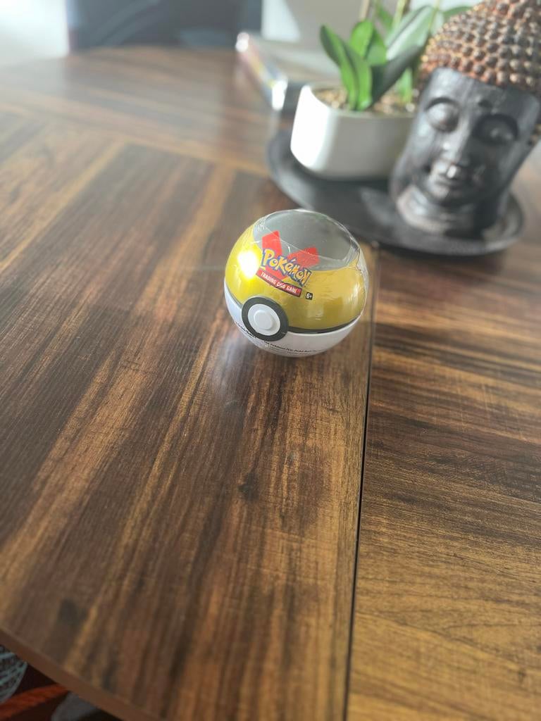Pokemon Trading Card Game - Poke Ball Tin, Ophalen of Verzenden, Nieuw, Overige typen