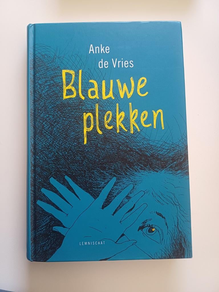 Anke de Vries - Blauwe plekken, Ophalen of Verzenden, Zo goed als nieuw, Anke de Vries