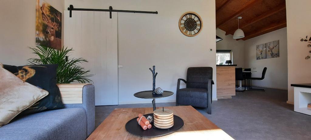 Luxe, rolstoeltoegankelijke bungalow op bosrijk landgoed!, Vakantie, In bos, 2 slaapkamers, Open haard, Landelijk