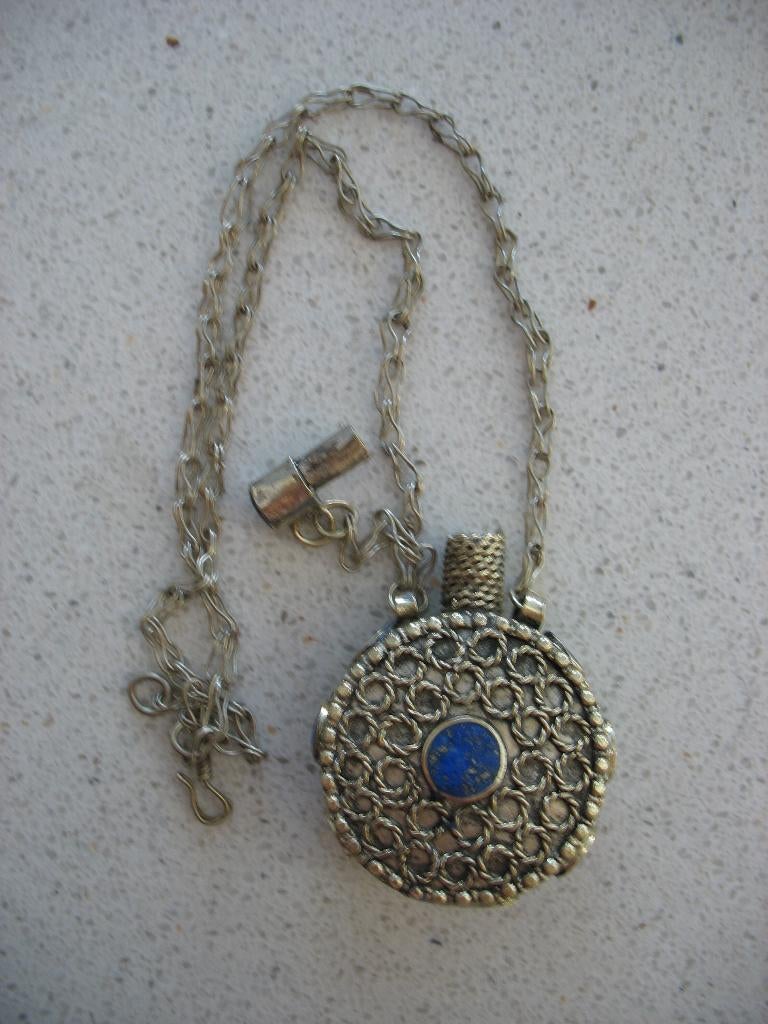 Zilverkleurig Tribal Snuff Bottle Flesje Ketting Boho Stijl, Ophalen of Verzenden, Overige materialen, Overige typen