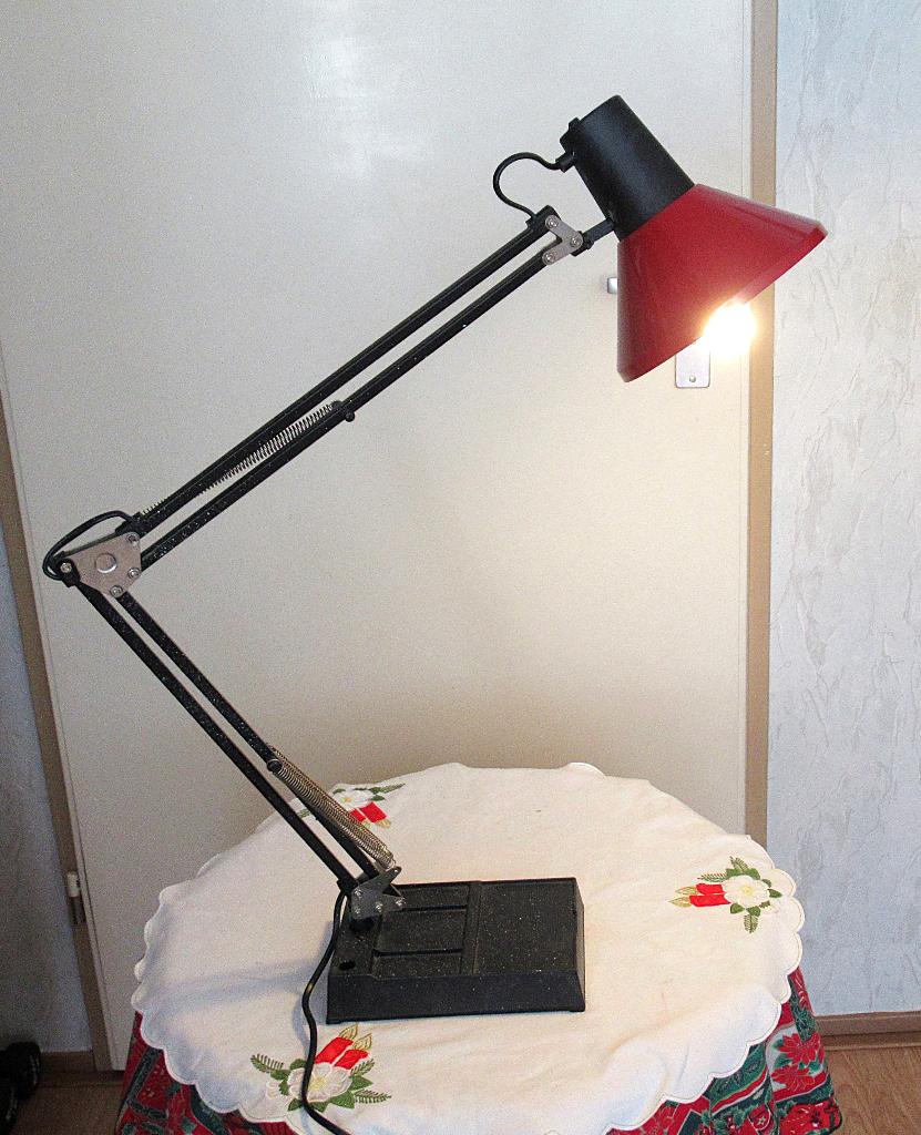 HEMA vintage industriële stijl scharnier- tafellamp van '80., Huis en Inrichting, Lampen | Tafellampen, Ophalen of Verzenden, 50 tot 75 cm