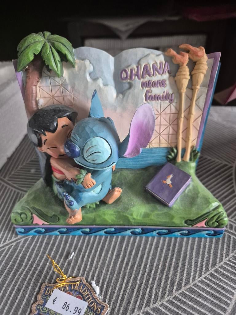 Stitch story book traditions jim shore, Ophalen of Verzenden, Overige figuren, Zo goed als nieuw, Beeldje of Figuurtje