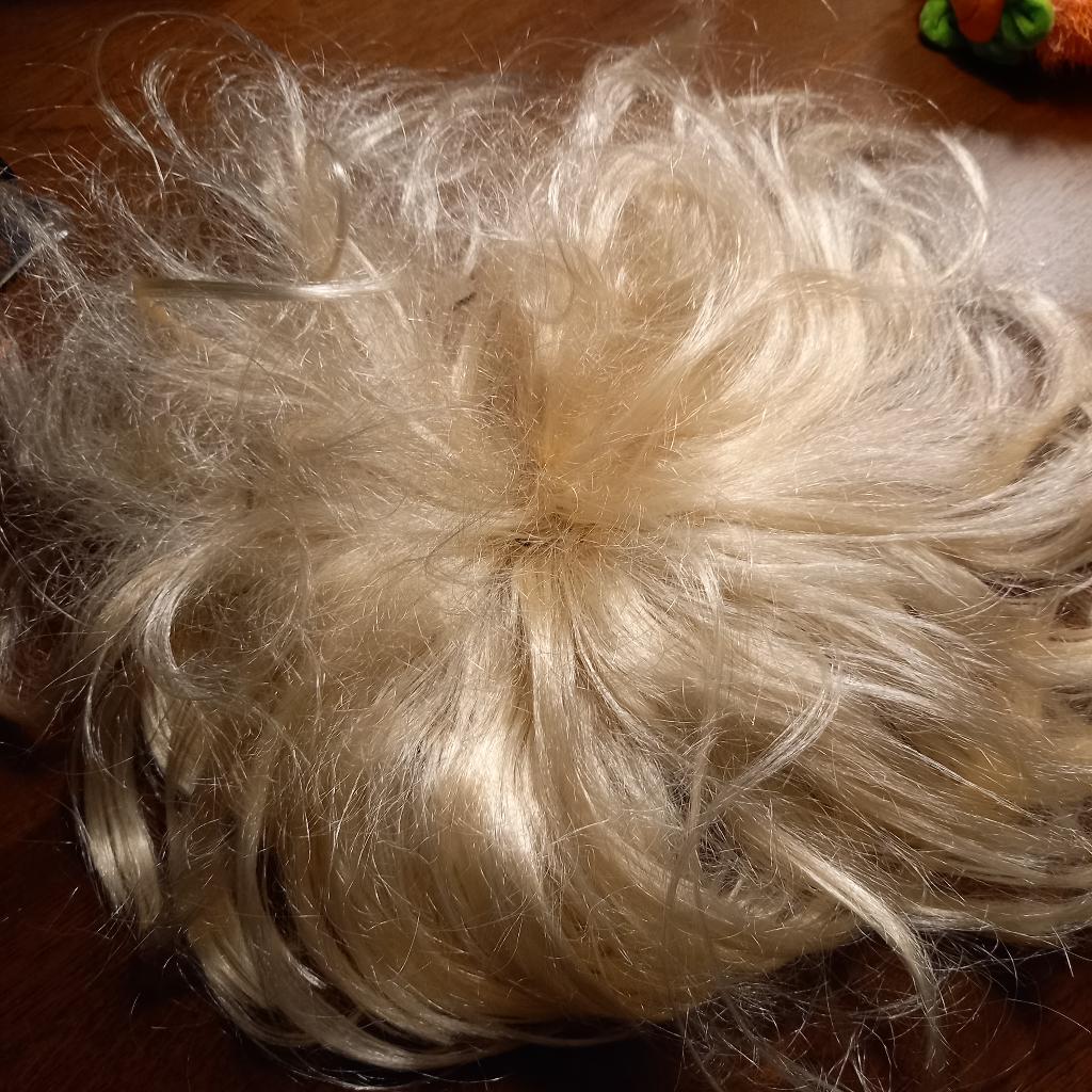carnavals pruik  blond dames, Carnaval, Accessoires, Gedragen, Ophalen