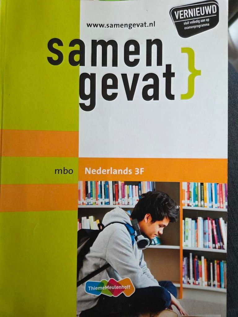 Samengevat Nederlands MBO, Boeken, Ophalen of Verzenden, Zo goed als nieuw, MBO, Onbekend
