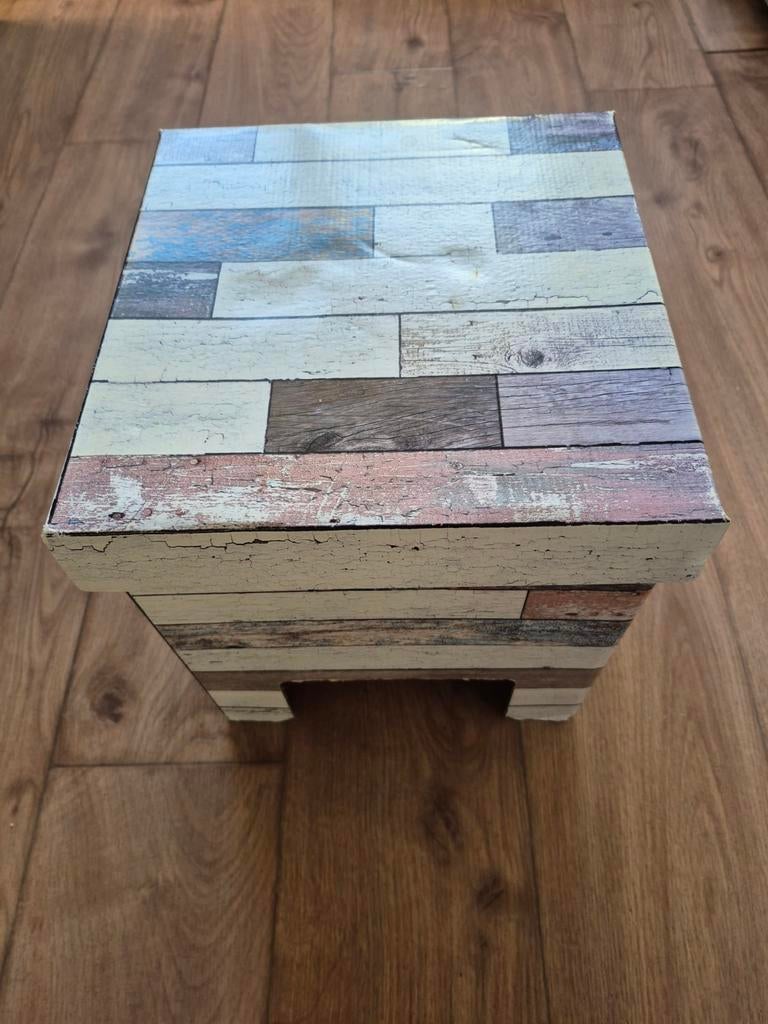 Dutch Design Brand stevig (!) KARTONNEN krukje - Beach look, Huis en Inrichting, Krukjes, Gebruikt, Overige materialen, Ophalen of Verzenden