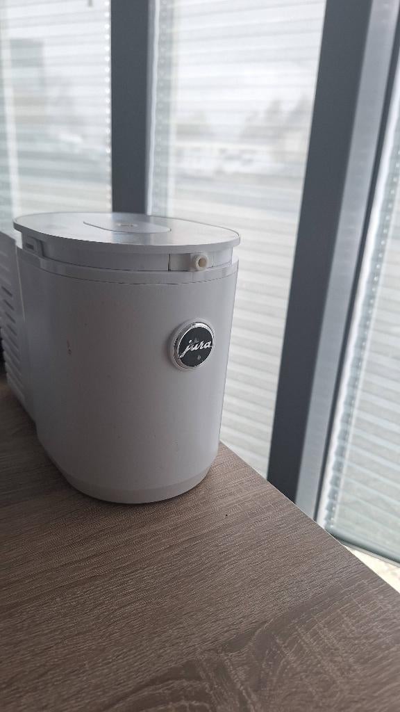 Jura Melkkoeler, Witgoed en Apparatuur, Koffiemachine-accessoires, Ophalen, Zo goed als nieuw