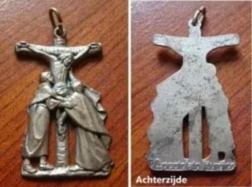 Oud zilveren christelijke hanger Apostolato Liturgico, Verzenden, Zo goed als nieuw, Kruis of Symbool, Zilver