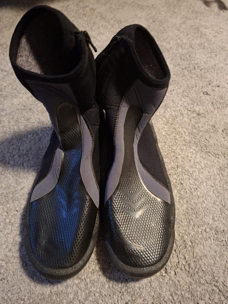 Duikschoenen, duiker, Doe-het-zelf en Verbouw, Pvc, Overige typen, Ophalen of Verzenden, Zo goed als nieuw