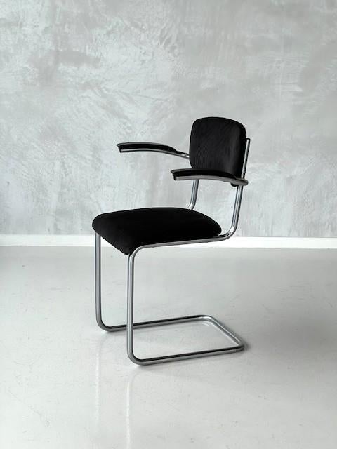 Jaren 60 sledestoel vintage buisframestoel antraciet ribstof, Gebruikt, Overige materialen, Vintage, Ophalen of Verzenden