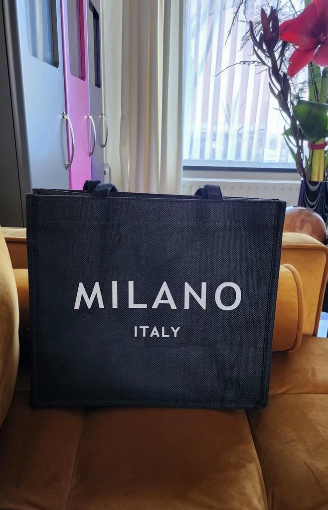 Nieuwe tas Milano Italy, Ophalen of Verzenden, Nieuw