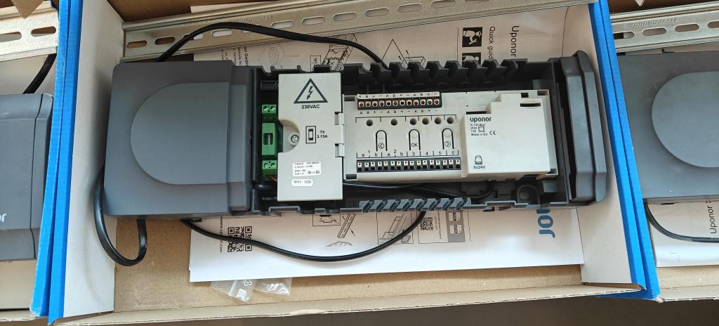Uponor Smatrix Base Regelmodule X-145, Ophalen of Verzenden, Slimme thermostaat, Gebruikt
