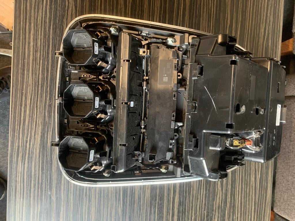 Middenconsole panel Mercedes w205 2019+, Auto-onderdelen, Ophalen of Verzenden, Gebruikt, Mercedes-Benz