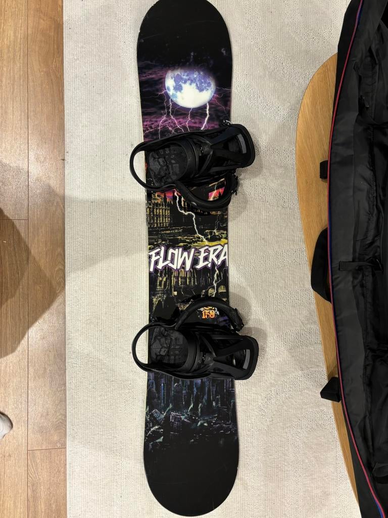 Snowboard set  - Flow Era 158cm en Burton bindingen, Sport en Fitness, Snowboarden, Ophalen, Zo goed als nieuw, Board