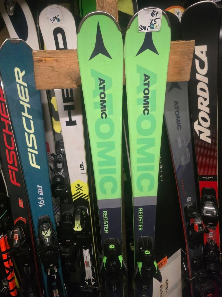 161cm ATOMIC REDSTER X5, 160 tot 180 cm, Ophalen of Verzenden, Zo goed als nieuw, Carve