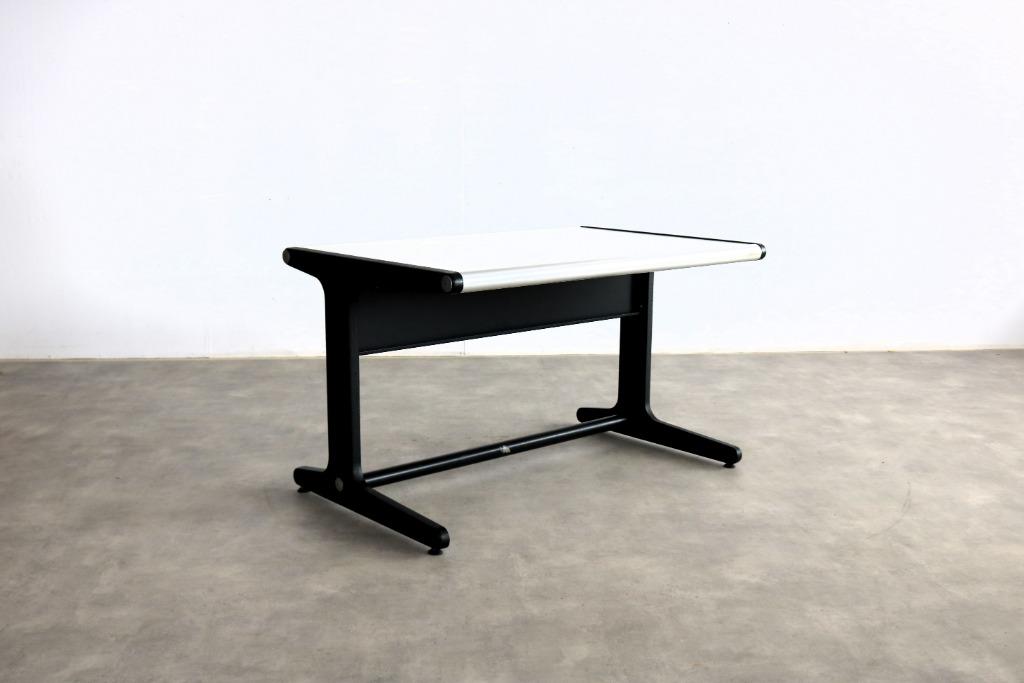 vintage bureau | tafel | jaren 70 | Hillebrand, Gebruikt, Timbeije@hotmail.com, Ophalen of Verzenden, Tim tom