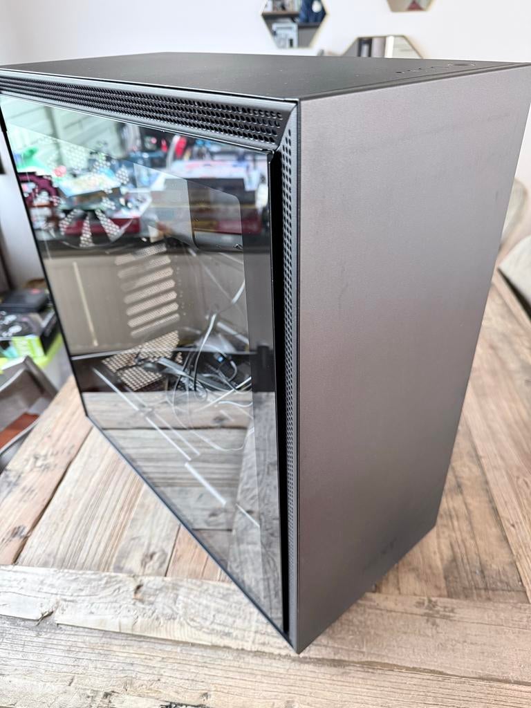 NZXT H710i PC Behuizing, Ophalen, Gebruikt