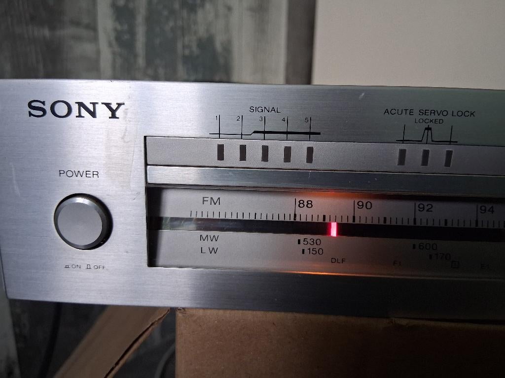 Sony tuner, Audio, Tv en Foto, Tuners, Ophalen of Verzenden, Gebruikt