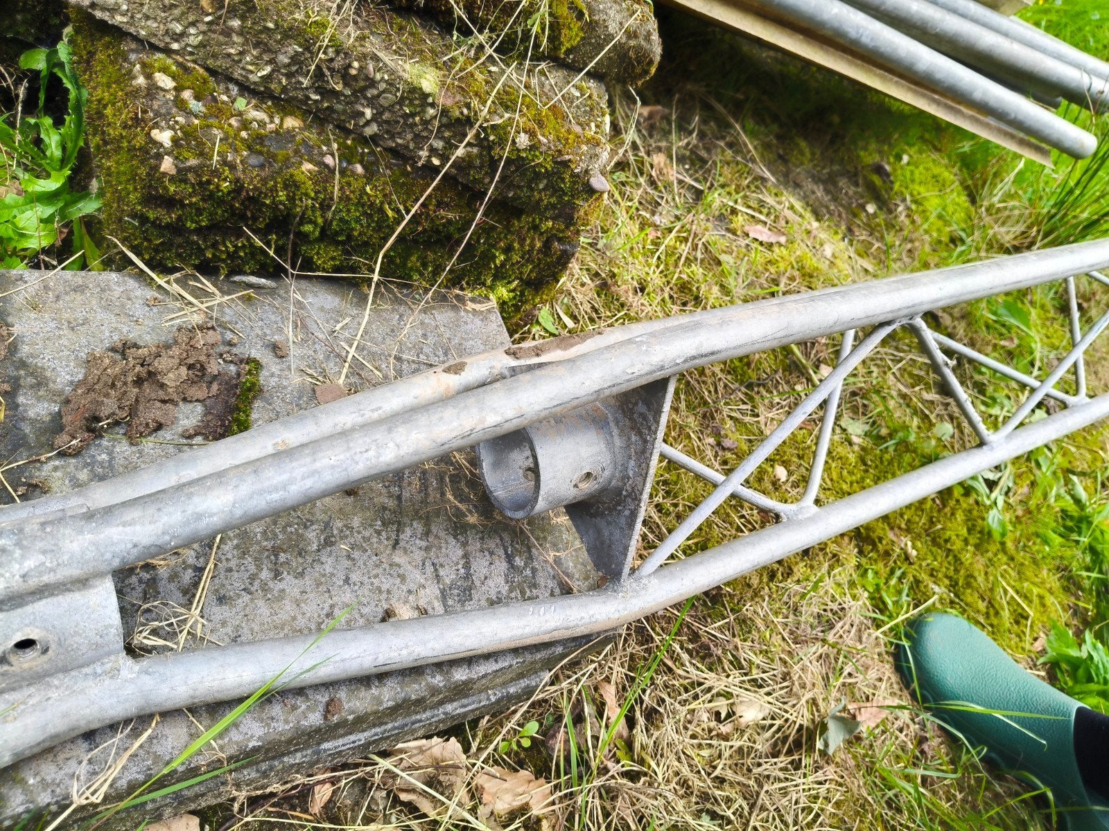 Robuuste metalen mast voor diverse toepassingen, Ophalen, Gebruikt, Mast