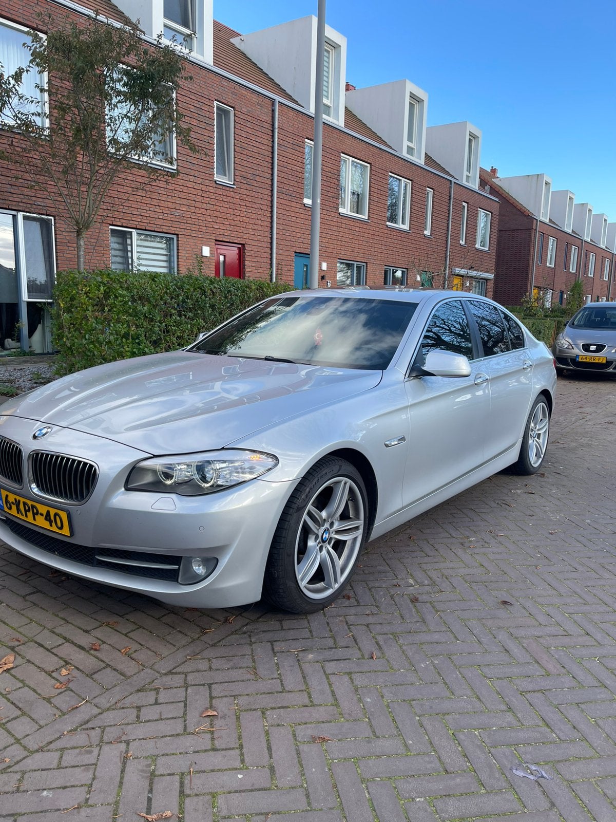 BMW 5-Serie 520i 184pk Aut. 2013 Grijs, Auto's, Automaat, 4 cilinders, 2000 kg, Bi-Xenon koplampen