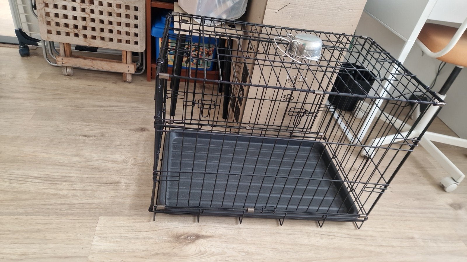 mooie honden Bench met voerbakken, Dieren en Toebehoren, Ophalen, Zo goed als nieuw