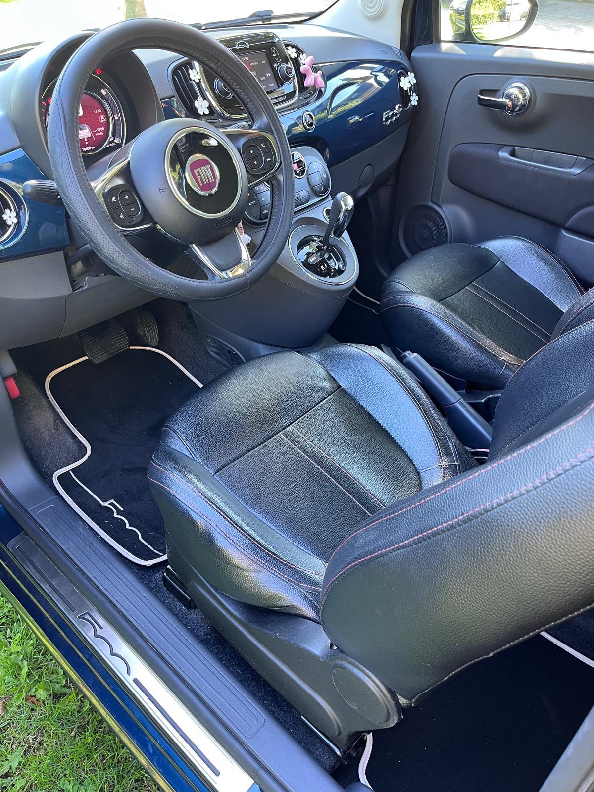 Foto 8 van Fiat 500 C 1.2 AUT 2016 Blauw. Cabrio. Abarth leather seats