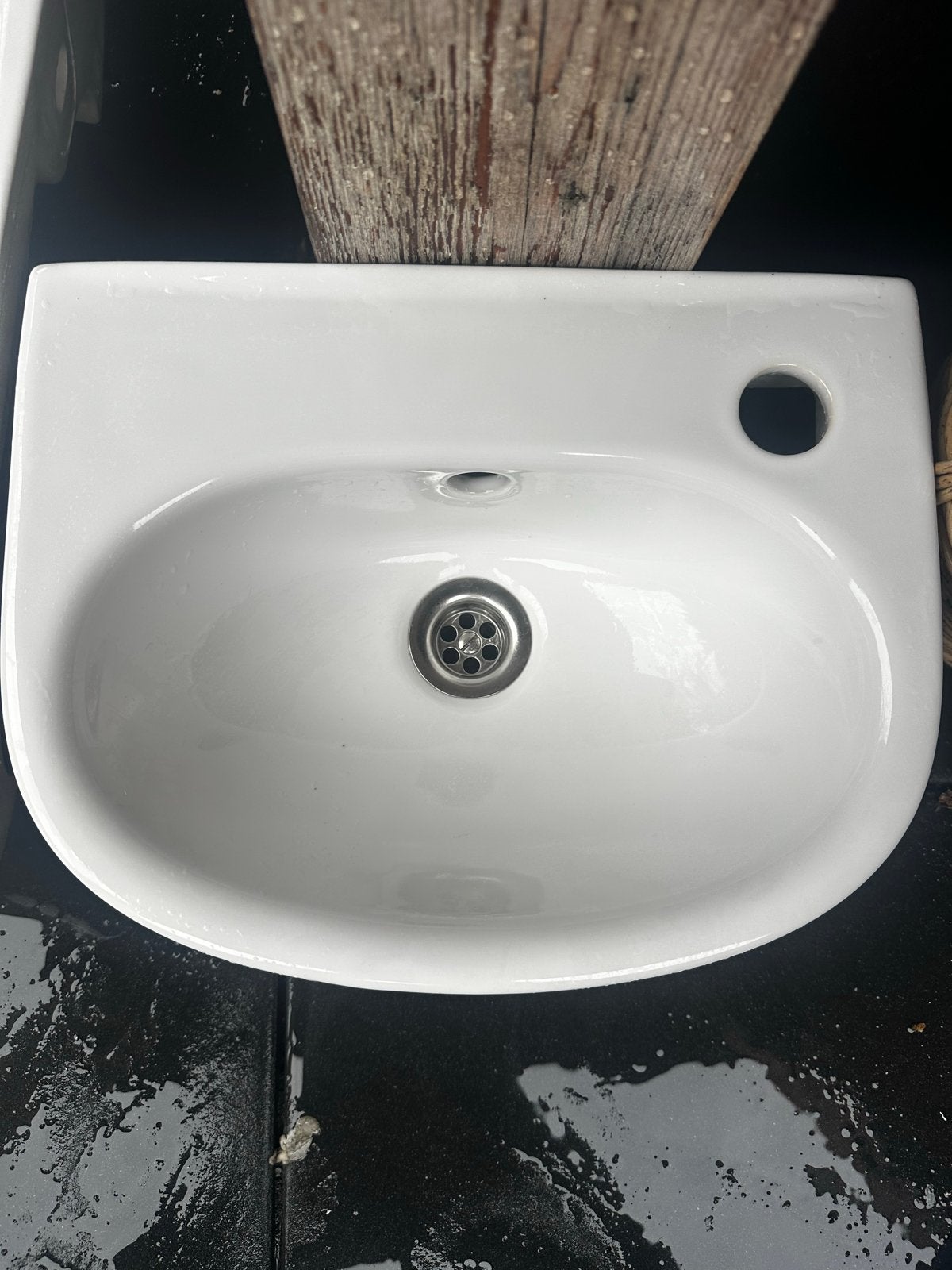 Witte wastafel met kraangat - Zo goed als nieuw, Ophalen, Zo goed als nieuw, Toilet