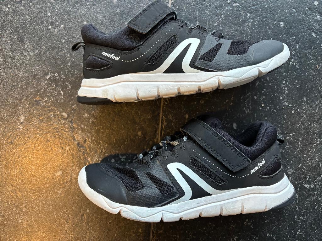 Zwarte Sportschoenen 39, Kinderen en Baby's, Kinderkleding | Schoenen en Sokken, Decathlon, Ophalen of Verzenden, Zo goed als nieuw