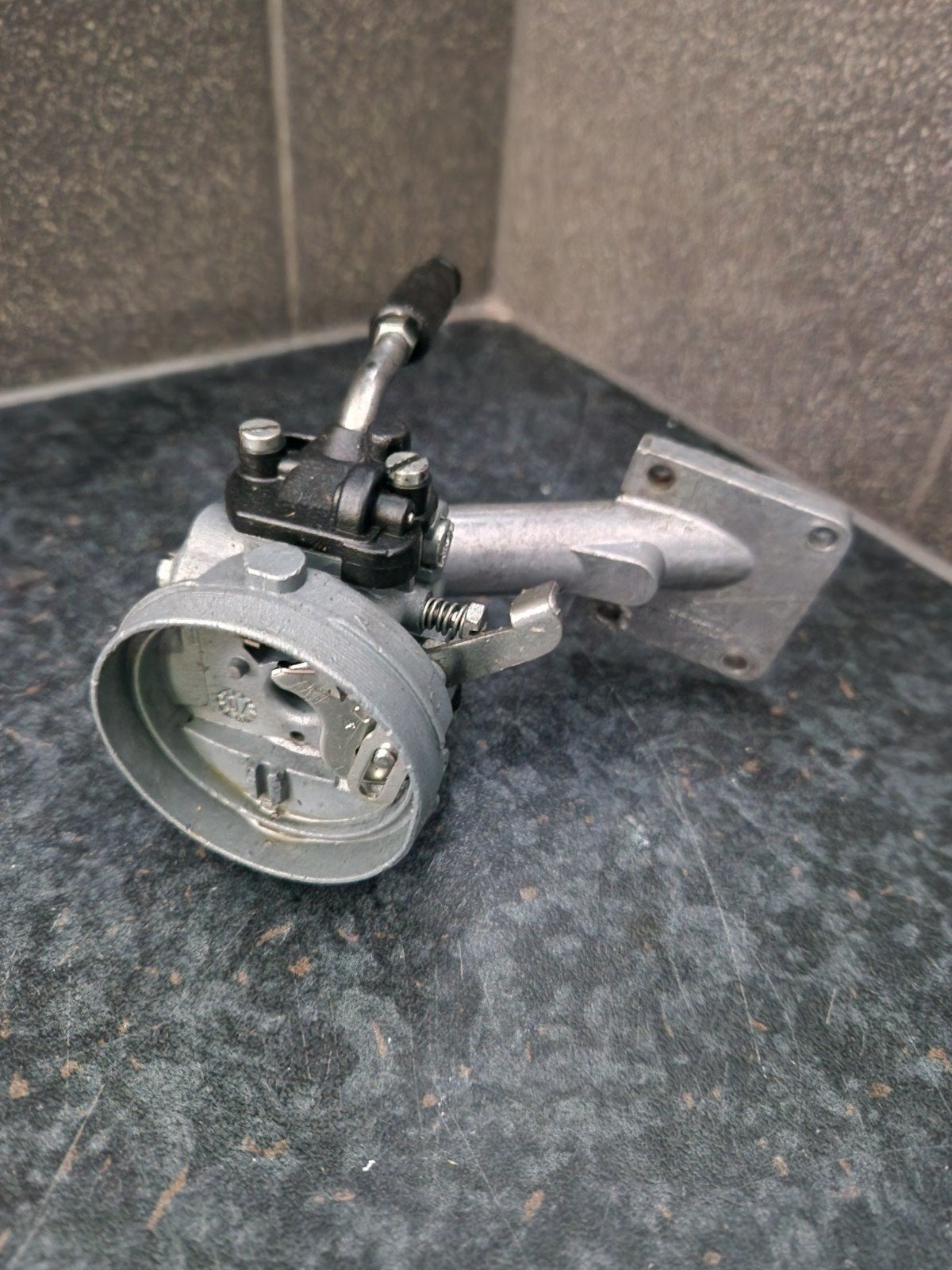 Tomos carburateur 14.9 delorto met spruitstuk, Hobby en Vrije tijd, Ophalen of Verzenden, Overige schalen, Onderdeel