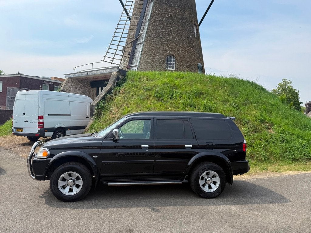Mitsubishi Pajero Sport 3.0 V6 GLS Panel Van AUTOMAAT G3 OND, Automaat, Gebruikt, Zwart, 2800 kg
