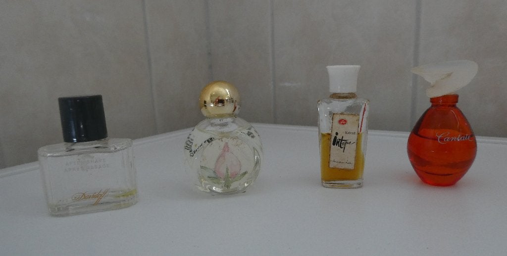 4 mini parfumflesjes, Ophalen, Gebruikt, Miniatuur