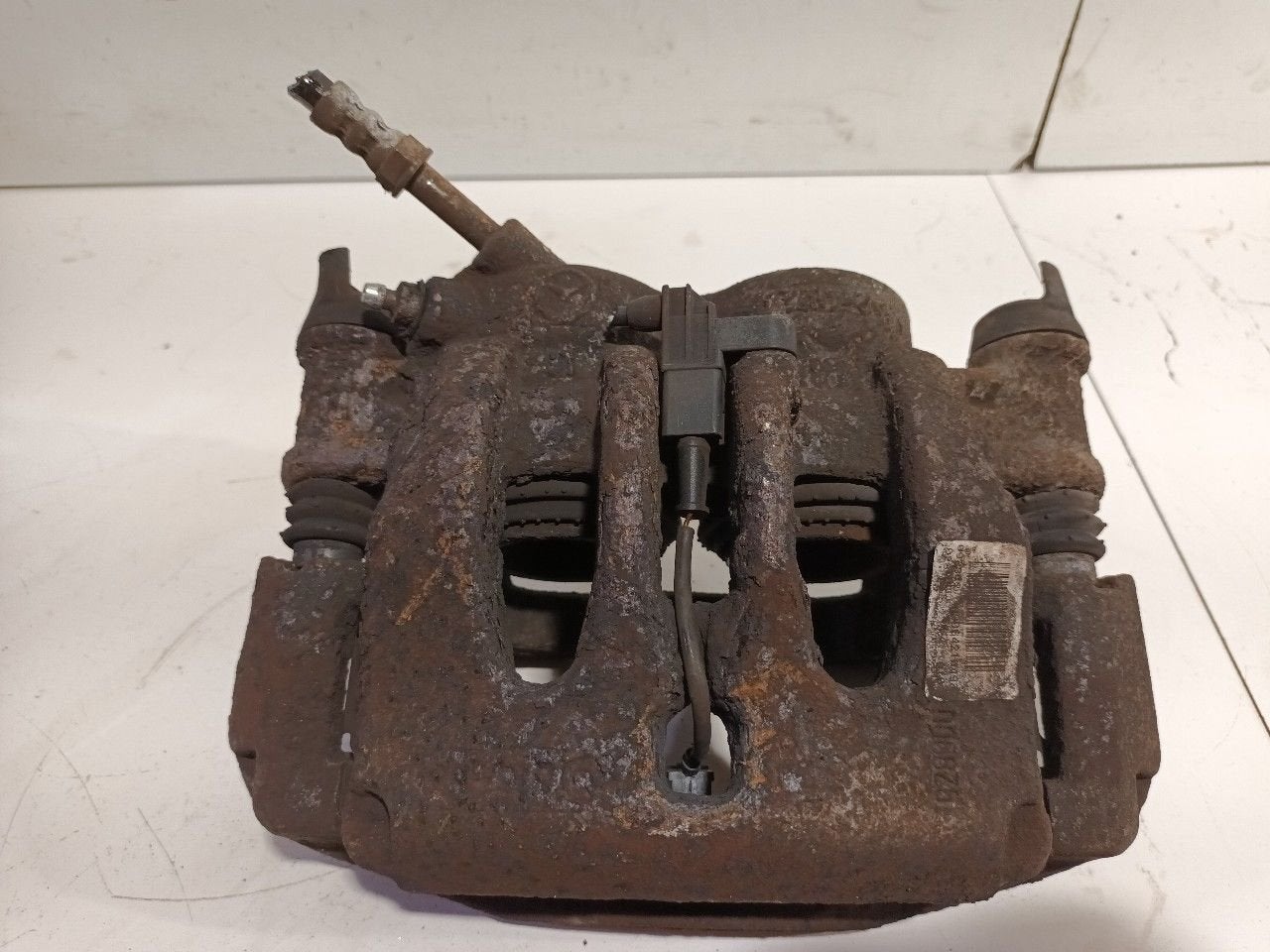 Remklauw links voor Mercedes-Benz Sprinter, Onderdelen@venauto.nl, Van der Ven Autorecycling B.V., Gebruikt, Ettenseweg 76, 4706 PB Roosendaal, The Netherlands